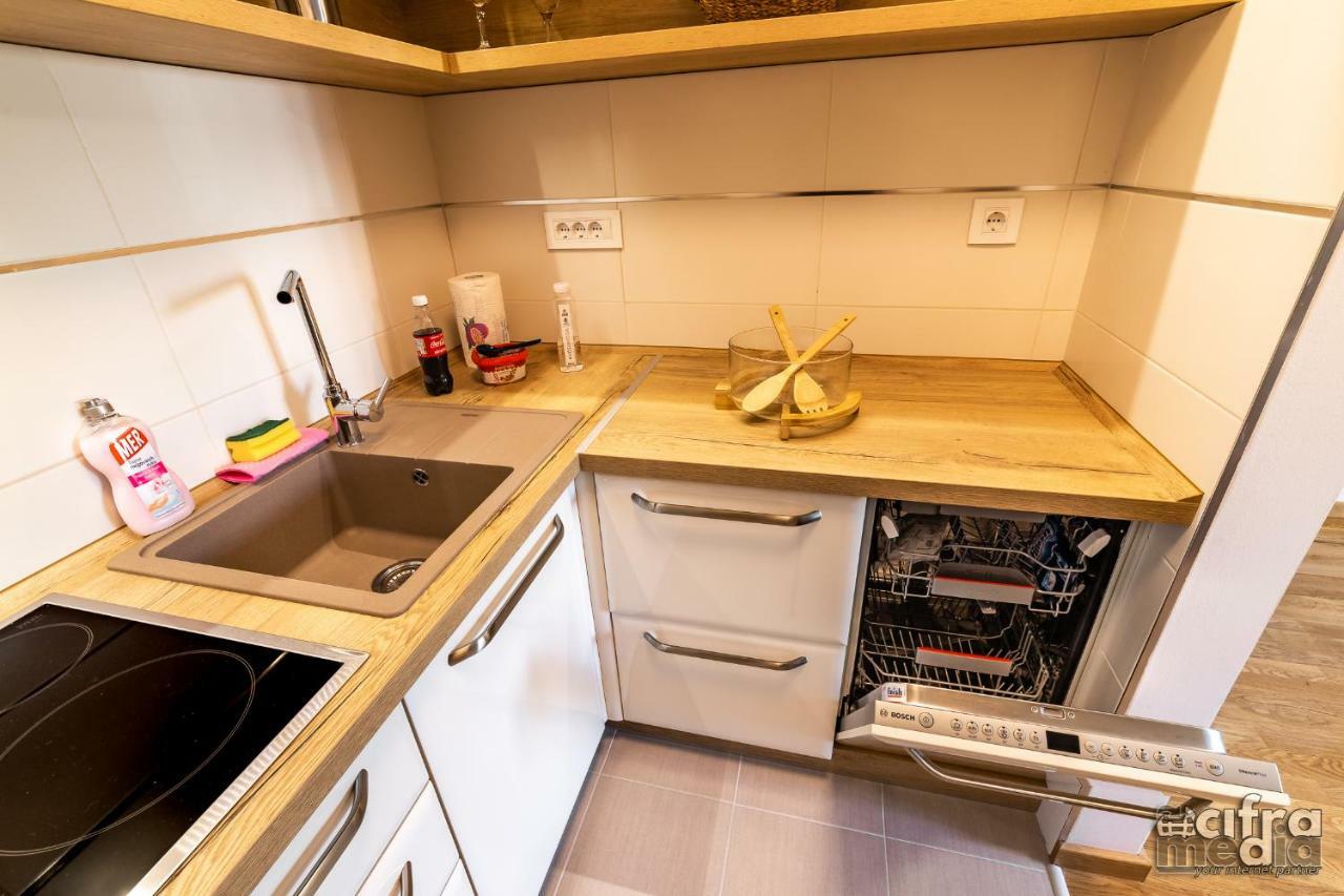 Apartmani Alexandar15 Novi Sad Exterior foto
